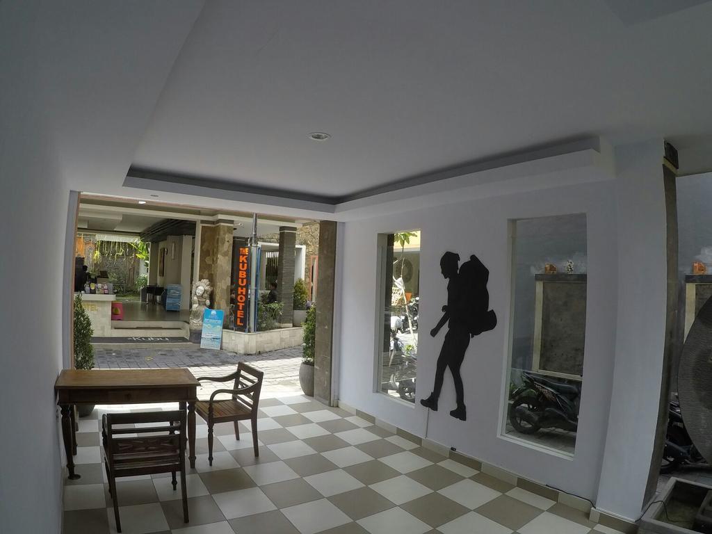 Kuta Beach Hostel Exterior photo