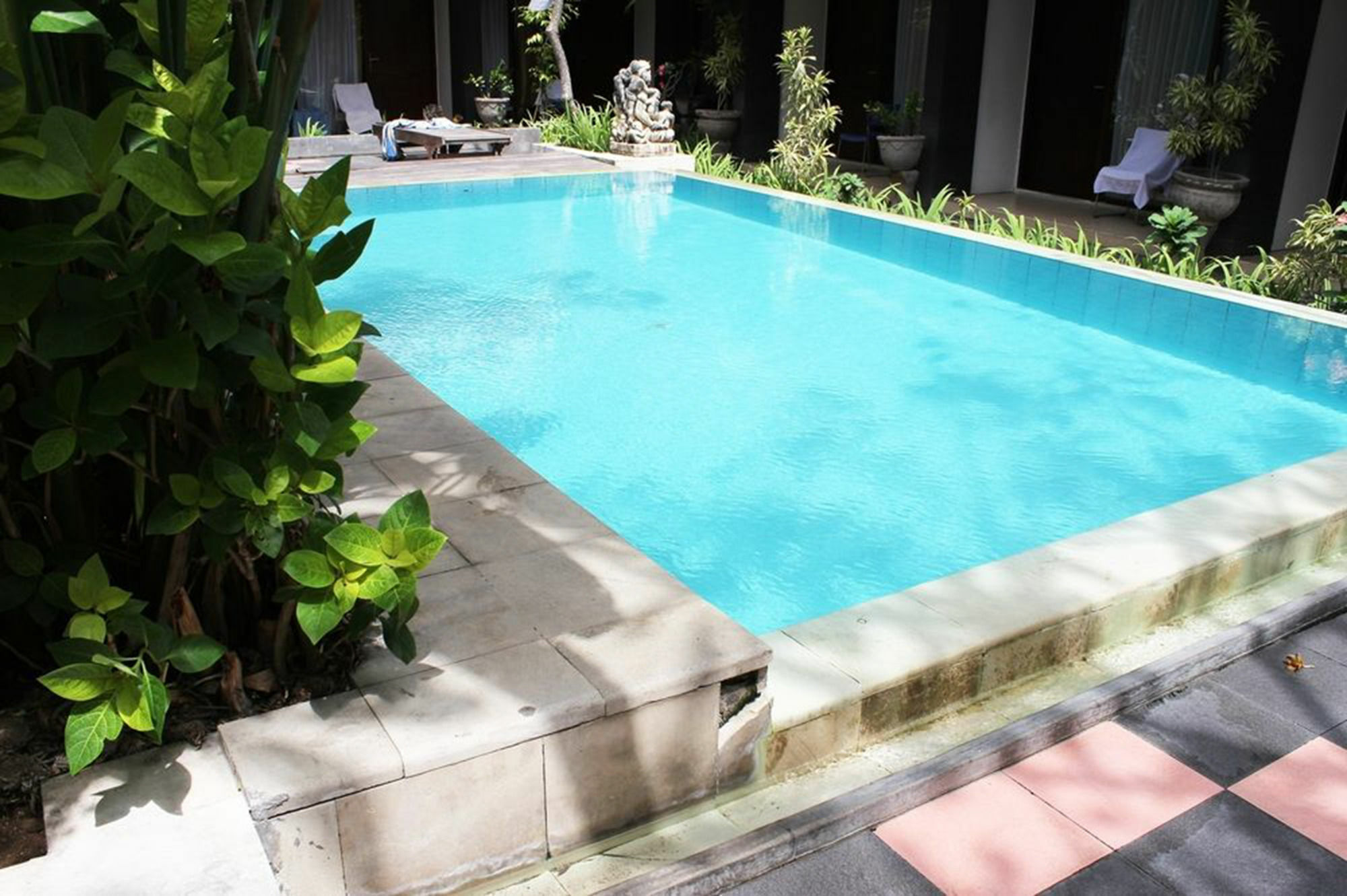 Kuta Beach Hostel Exterior photo